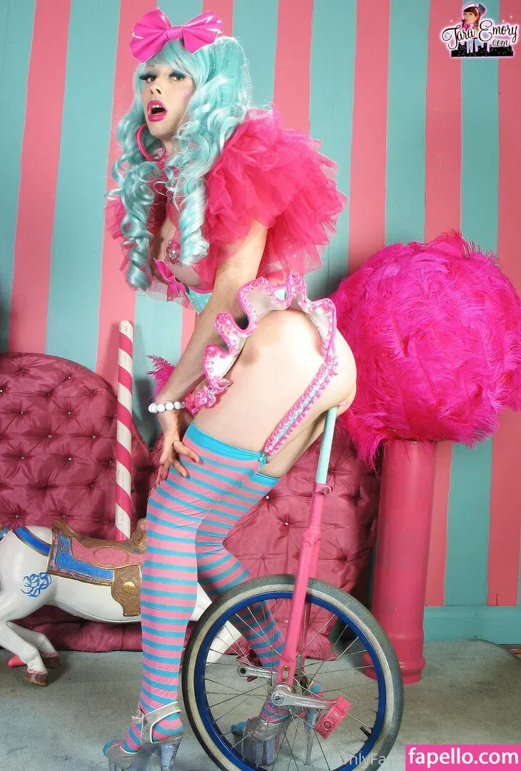 taraemory Onlyfans Photo Gallery 