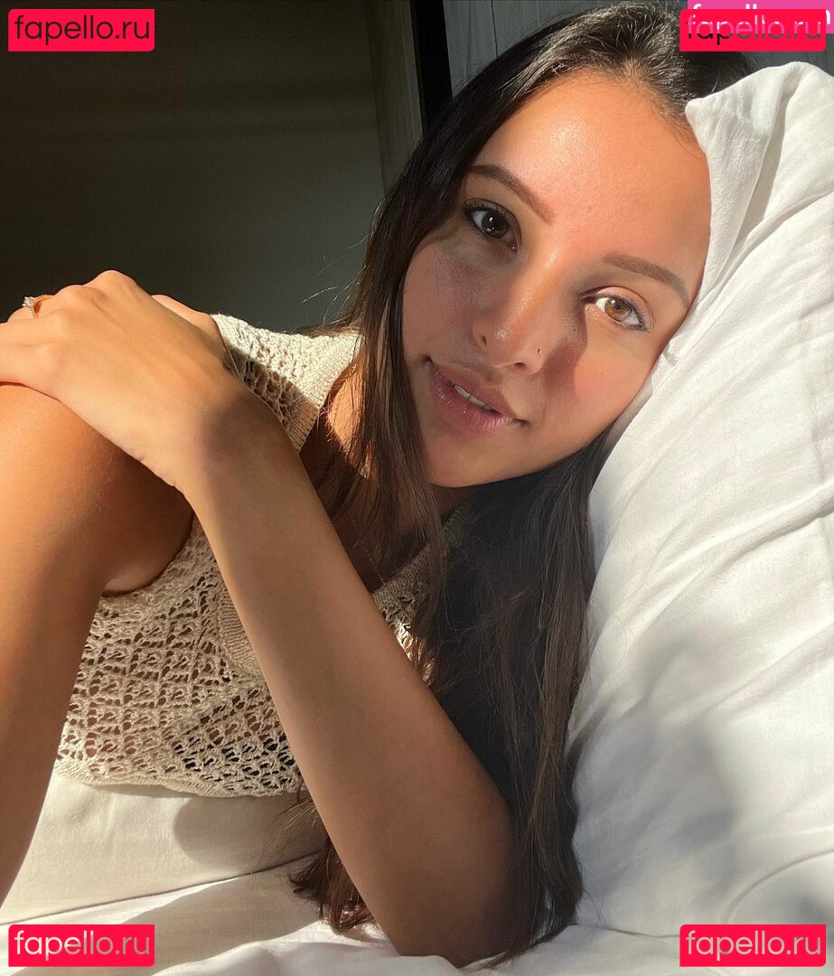 Tripti Dimri / tripti_dimri Onlyfans Photo Gallery 