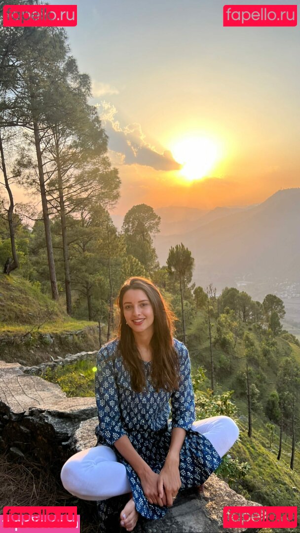 Tripti Dimri / tripti_dimri Onlyfans Photo Gallery 