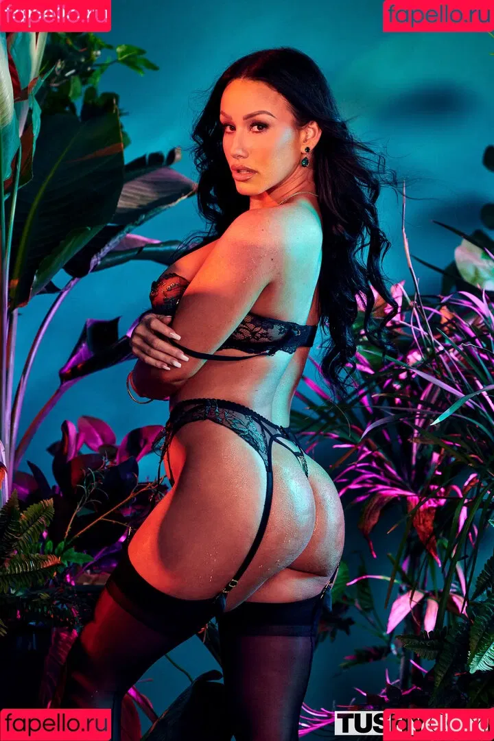 Jennifer White Onlyfans Photo Gallery 