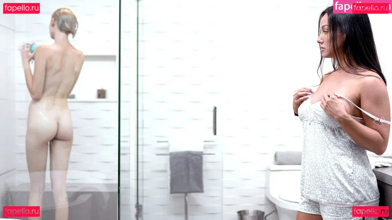 Jennifer White Onlyfans Photo Gallery 