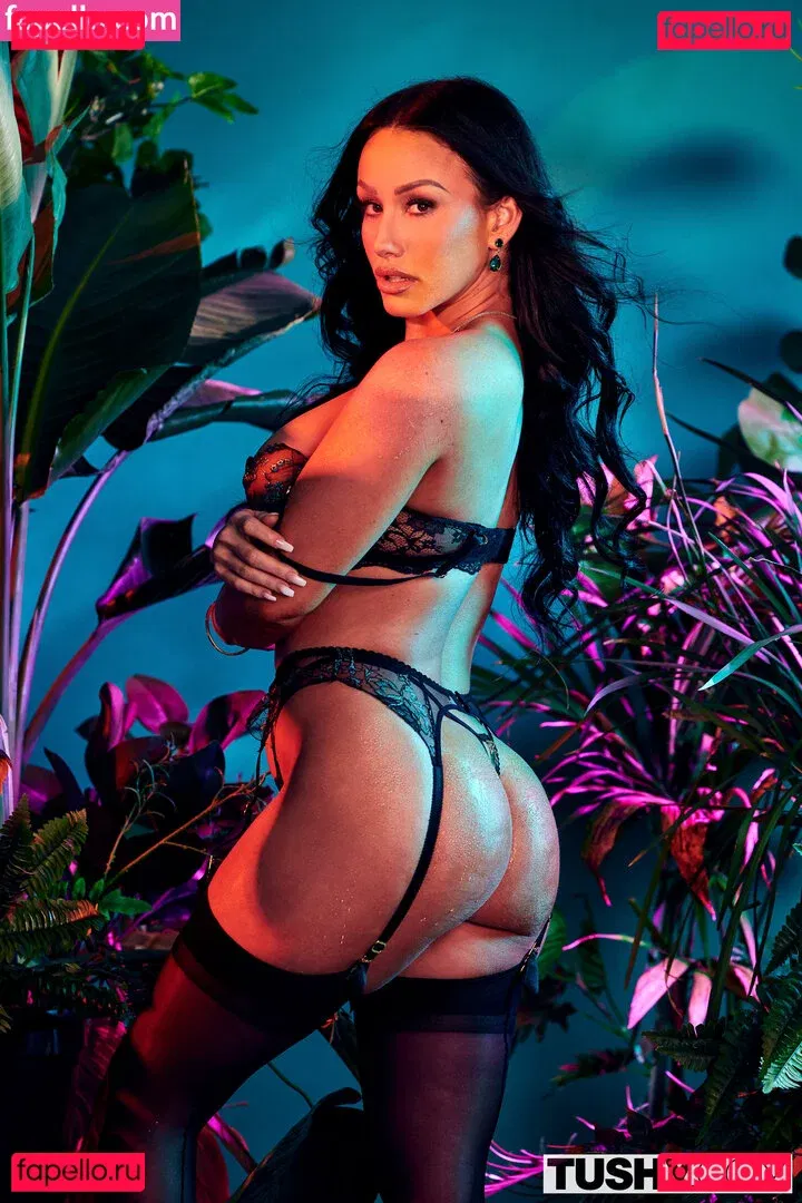 Jennifer White Onlyfans Photo Gallery 