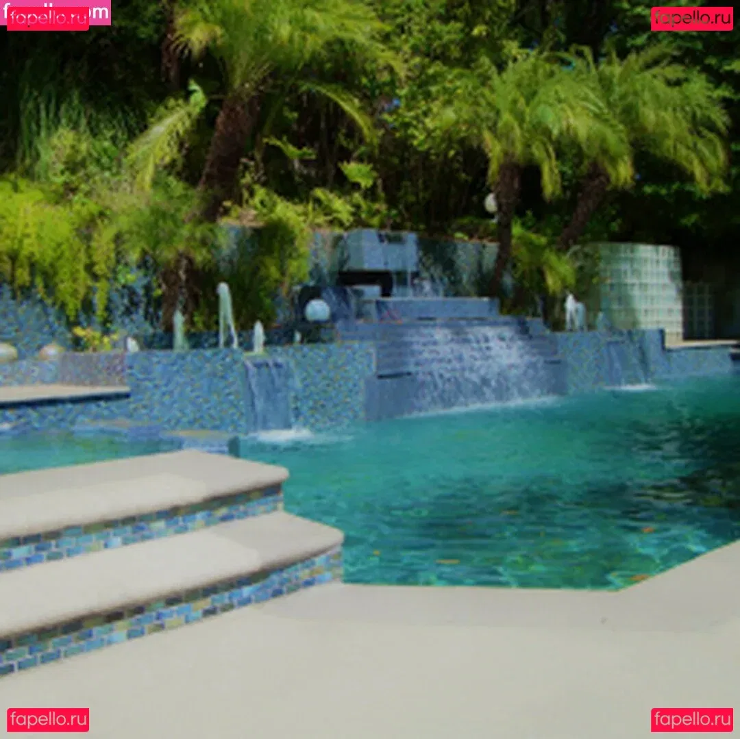 Jennifer White Onlyfans Photo Gallery 