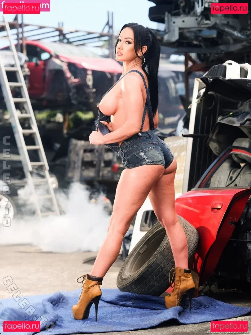 Jennifer White Onlyfans Photo Gallery 