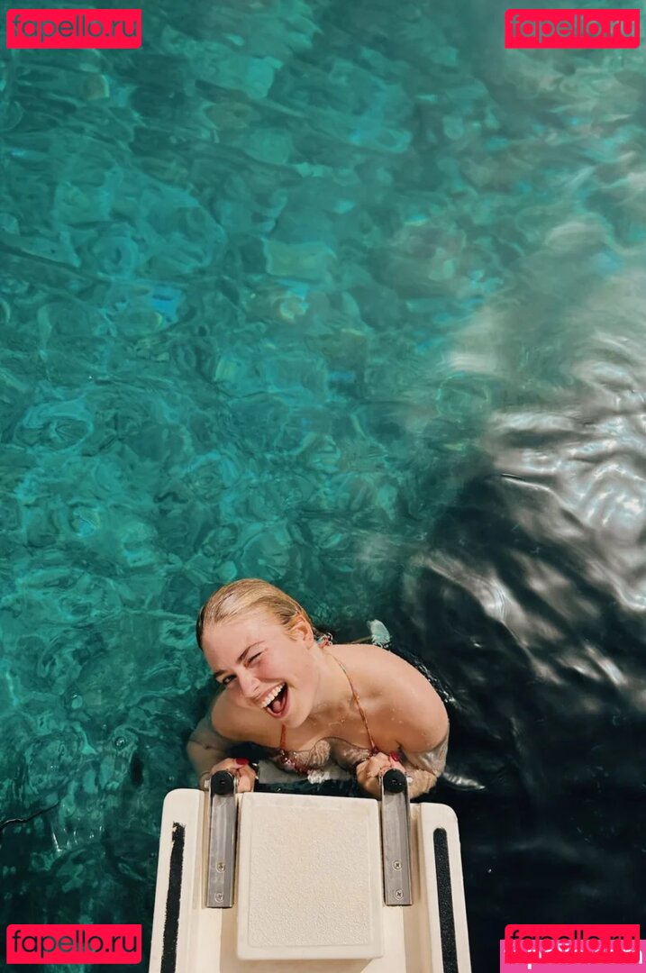 Roxy Dekker / RoxyDekker / roxy.dekkerr Onlyfans Photo Gallery 