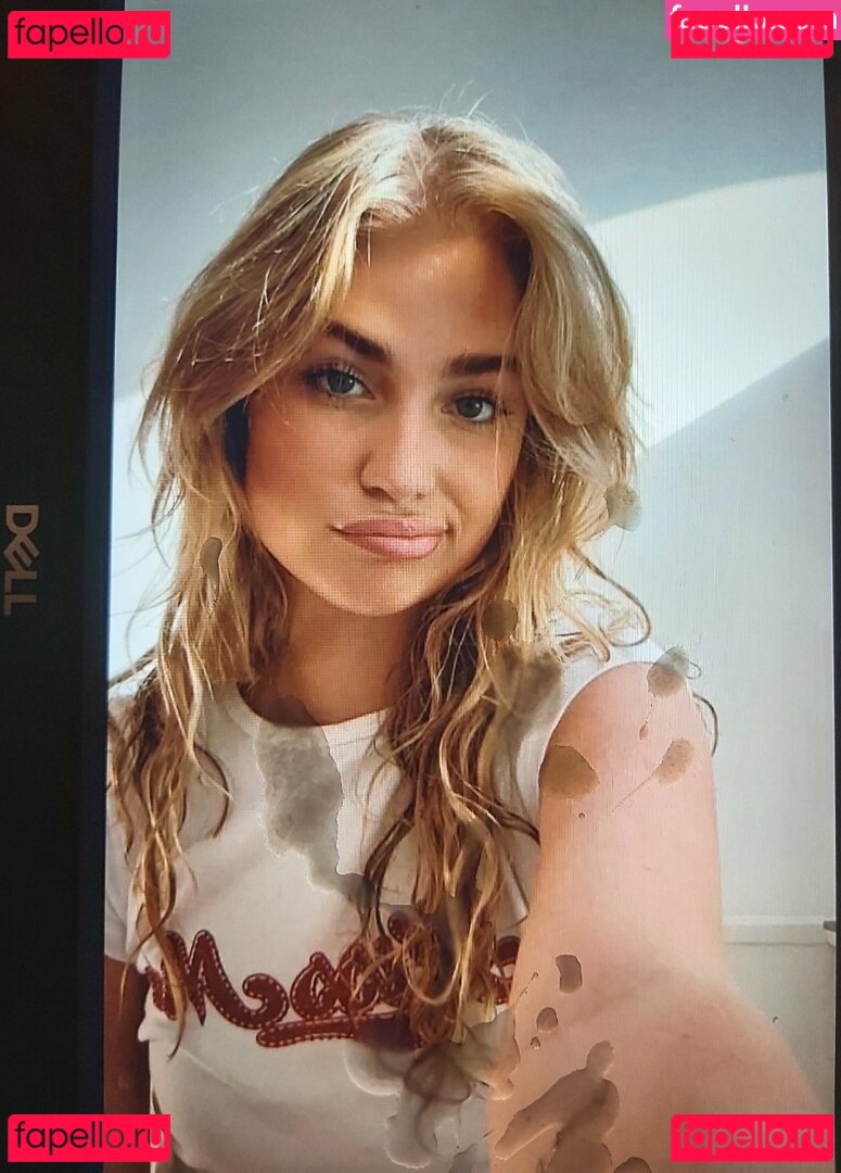 Roxy Dekker / RoxyDekker / roxy.dekkerr Onlyfans Photo Gallery 