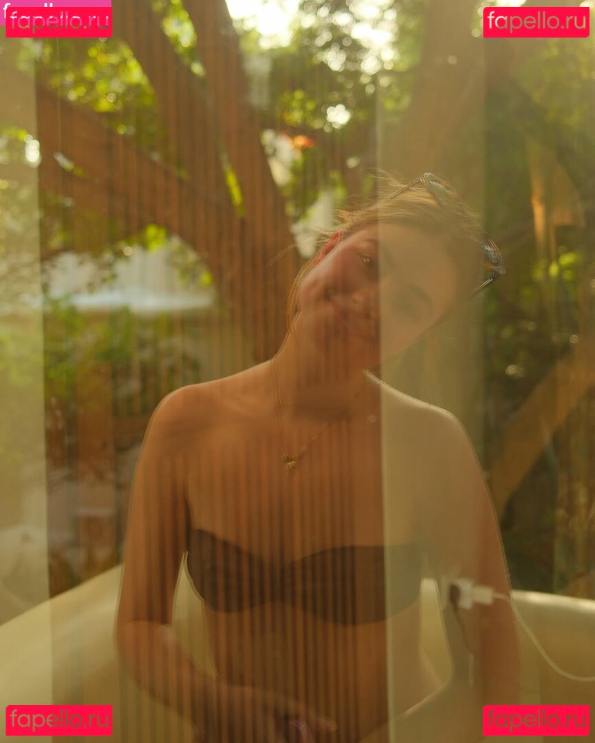 Roxy Dekker / RoxyDekker / roxy.dekkerr Onlyfans Photo Gallery 