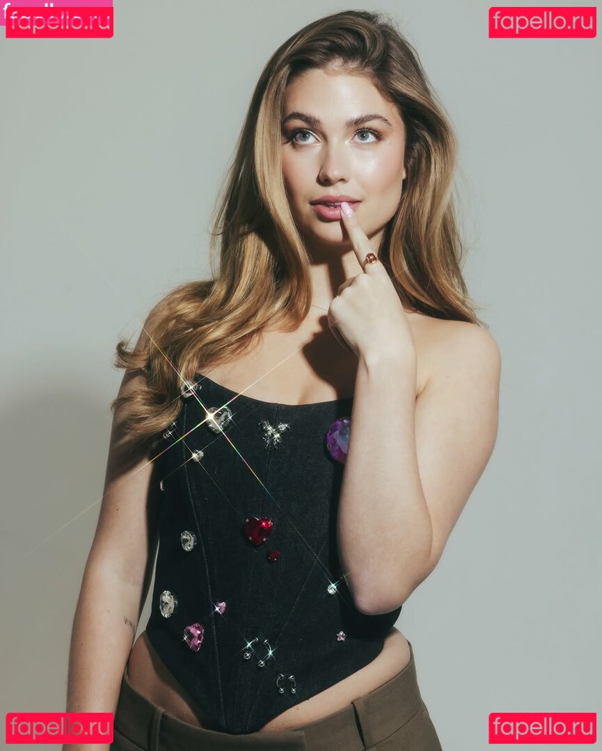 Roxy Dekker / RoxyDekker / roxy.dekkerr Onlyfans Photo Gallery 