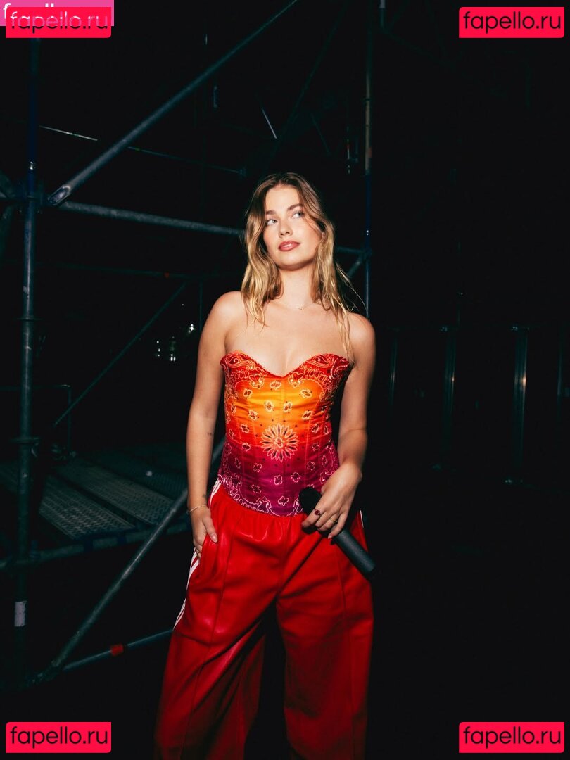 Roxy Dekker / RoxyDekker / roxy.dekkerr Onlyfans Photo Gallery 