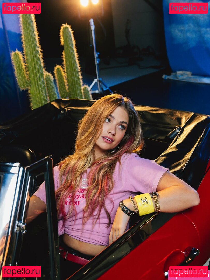 Roxy Dekker / RoxyDekker / roxy.dekkerr Onlyfans Photo Gallery 