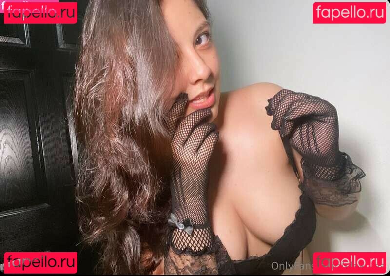 AleAlVa Onlyfans Photo Gallery 