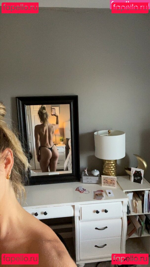 hotpissers / hotpissers2 / rumplebuilt.skin Onlyfans Photo Gallery 