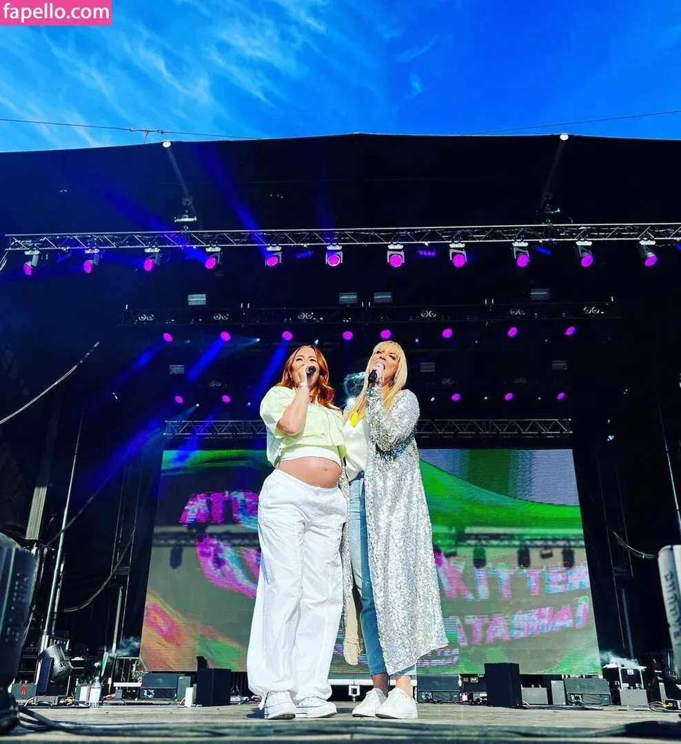 Natasha Hamilton Onlyfans Photo Gallery 