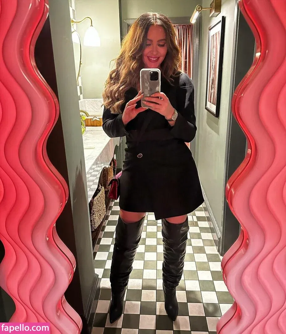 Natasha Hamilton Onlyfans Photo Gallery 