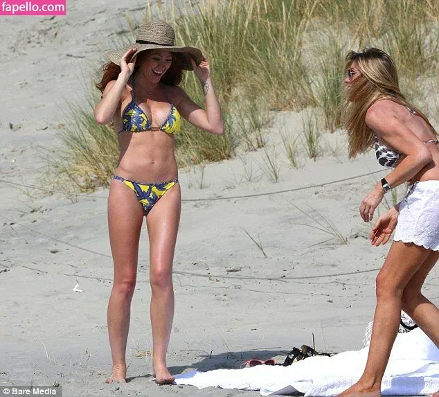 Natasha Hamilton Onlyfans Photo Gallery 