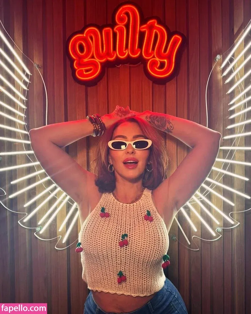 Natasha Hamilton Onlyfans Photo Gallery 