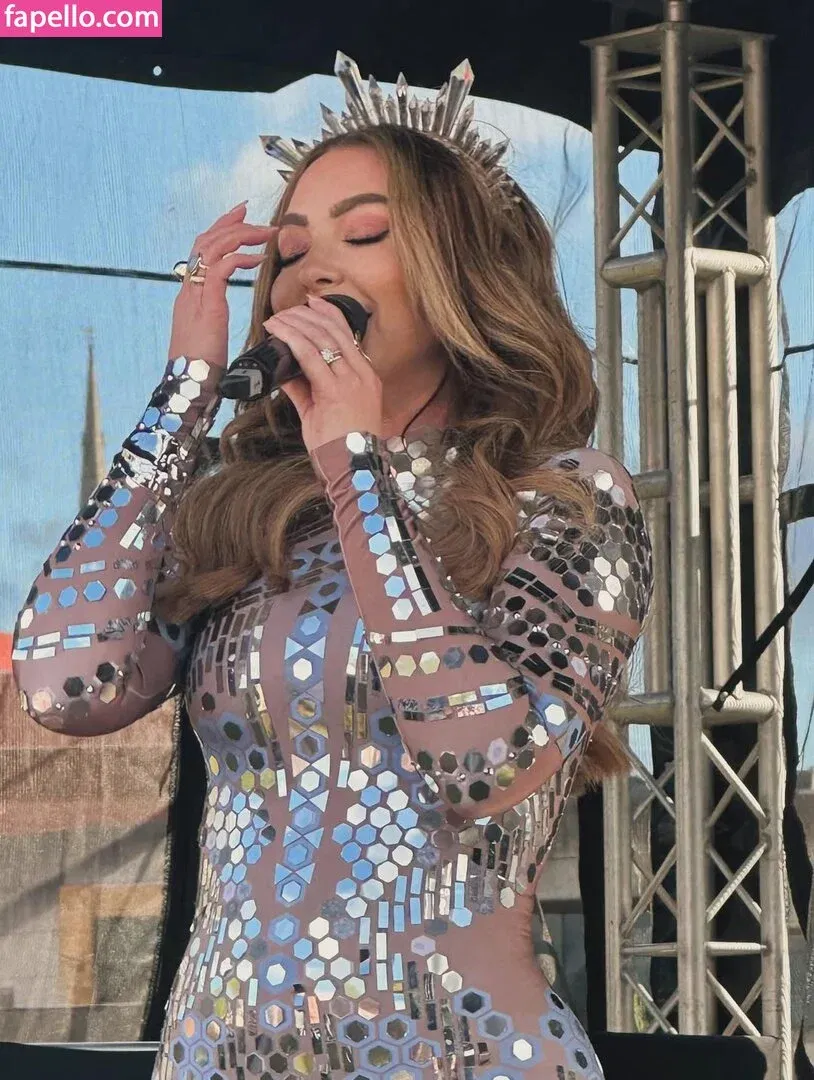 Natasha Hamilton Onlyfans Photo Gallery 