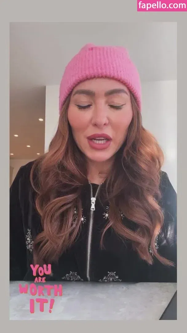 Natasha Hamilton Onlyfans Photo Gallery 