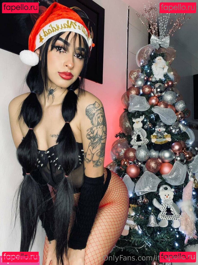 itsscarlettx / itsscarlettyeah Onlyfans Photo Gallery 