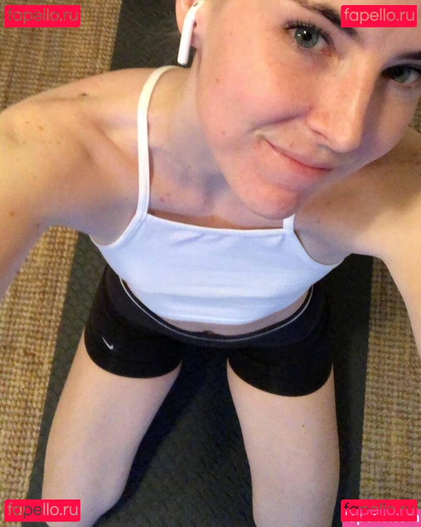 Issy Austi / IssyAusti Nude Onlyfans Photo 9