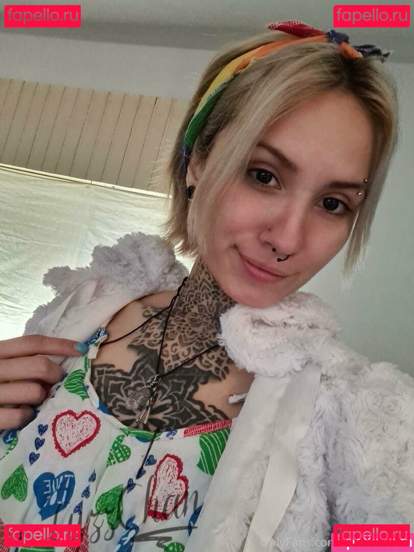 luzz_chan / luzzchan Onlyfans Photo Gallery 