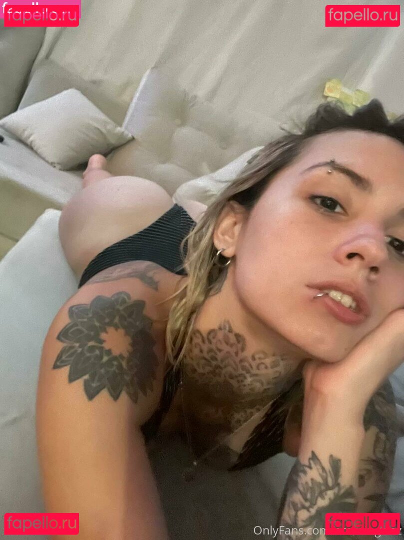 luzz_chan / luzzchan Onlyfans Photo Gallery 