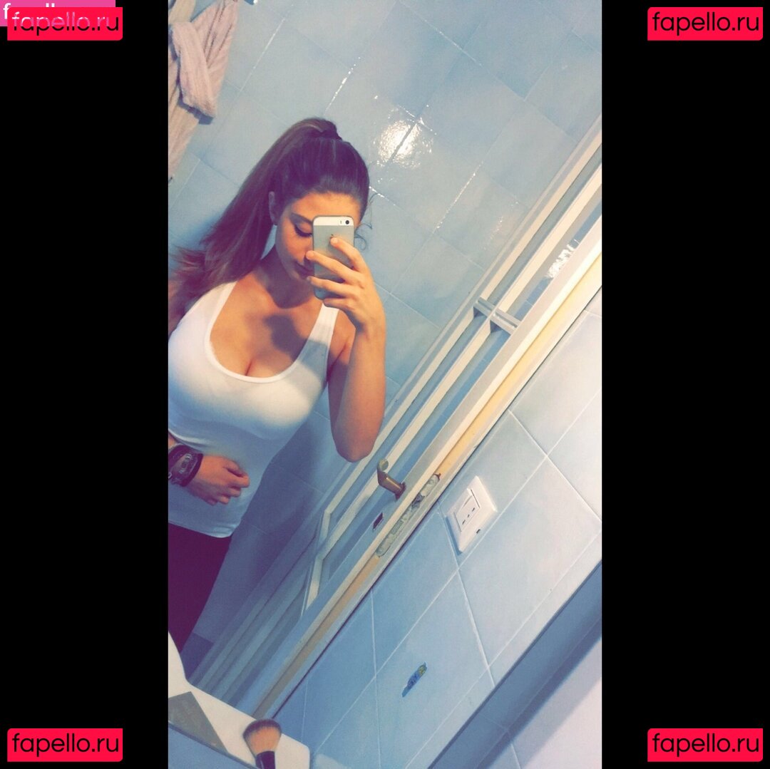 Elissa T / elisatripodi__ / elissabest Onlyfans Photo Gallery 