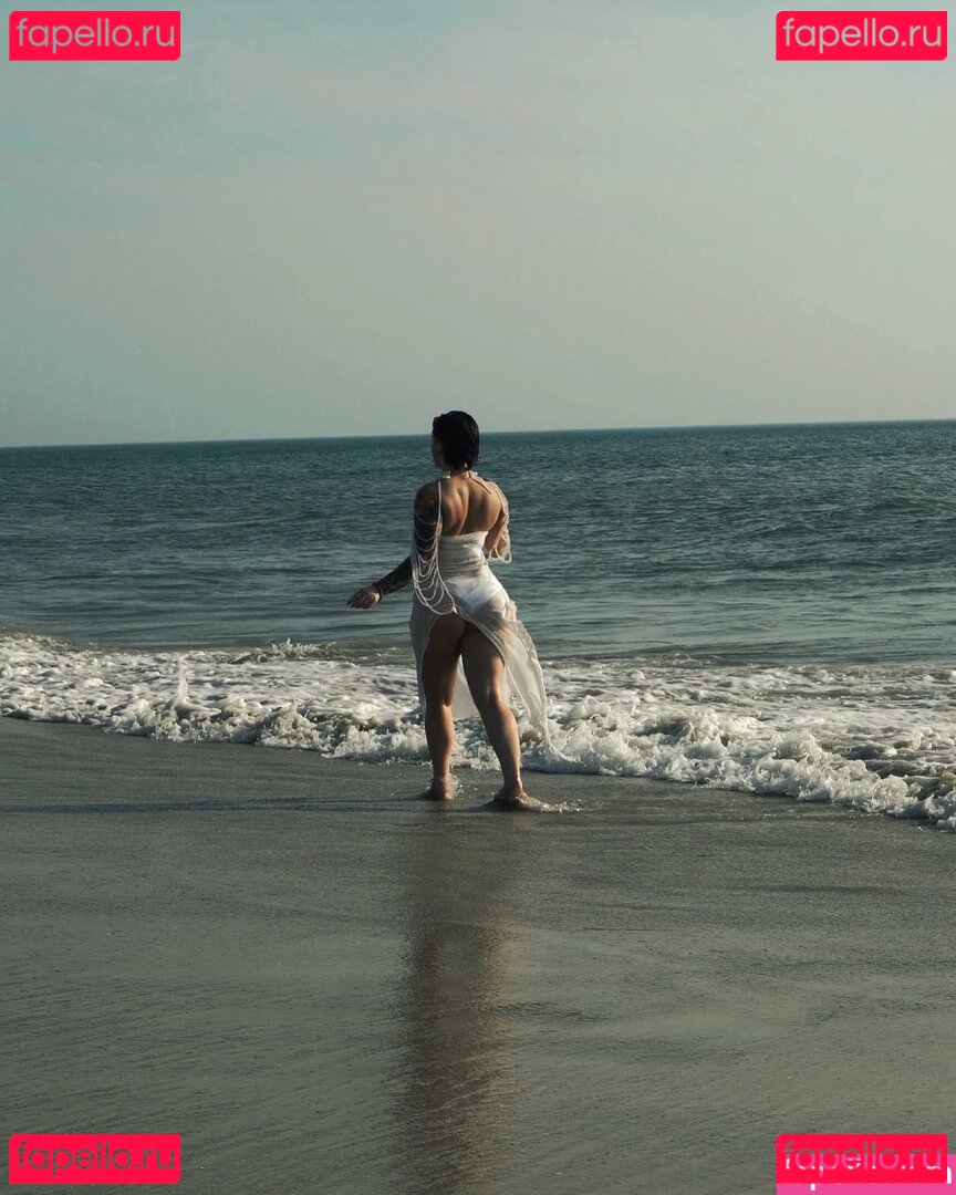 EmeryEXP / EmeryPan Onlyfans Photo Gallery 