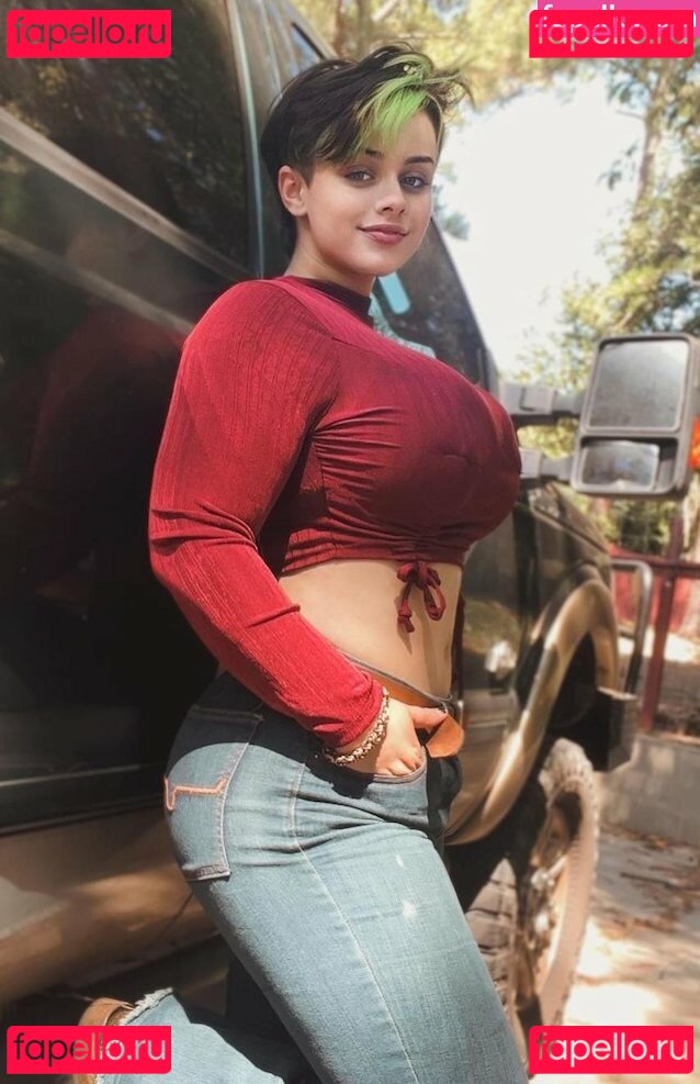 EmeryEXP / EmeryPan Onlyfans Photo Gallery 