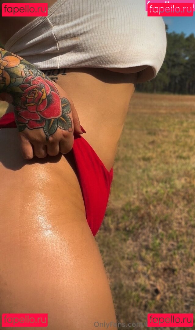 EmeryEXP / EmeryPan Onlyfans Photo Gallery 