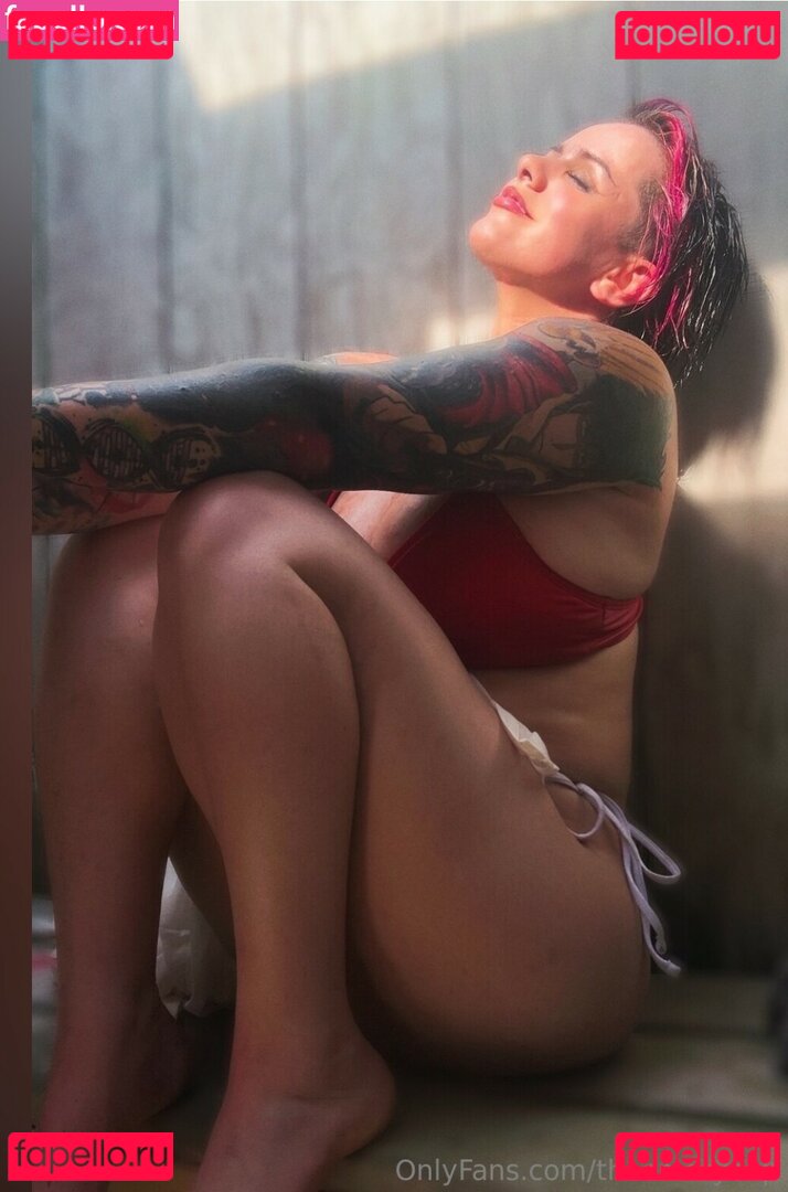 EmeryEXP / EmeryPan Onlyfans Photo Gallery 