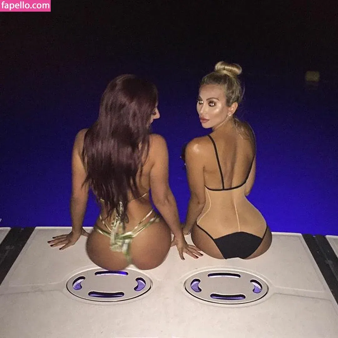 khloete Onlyfans Photo Gallery 