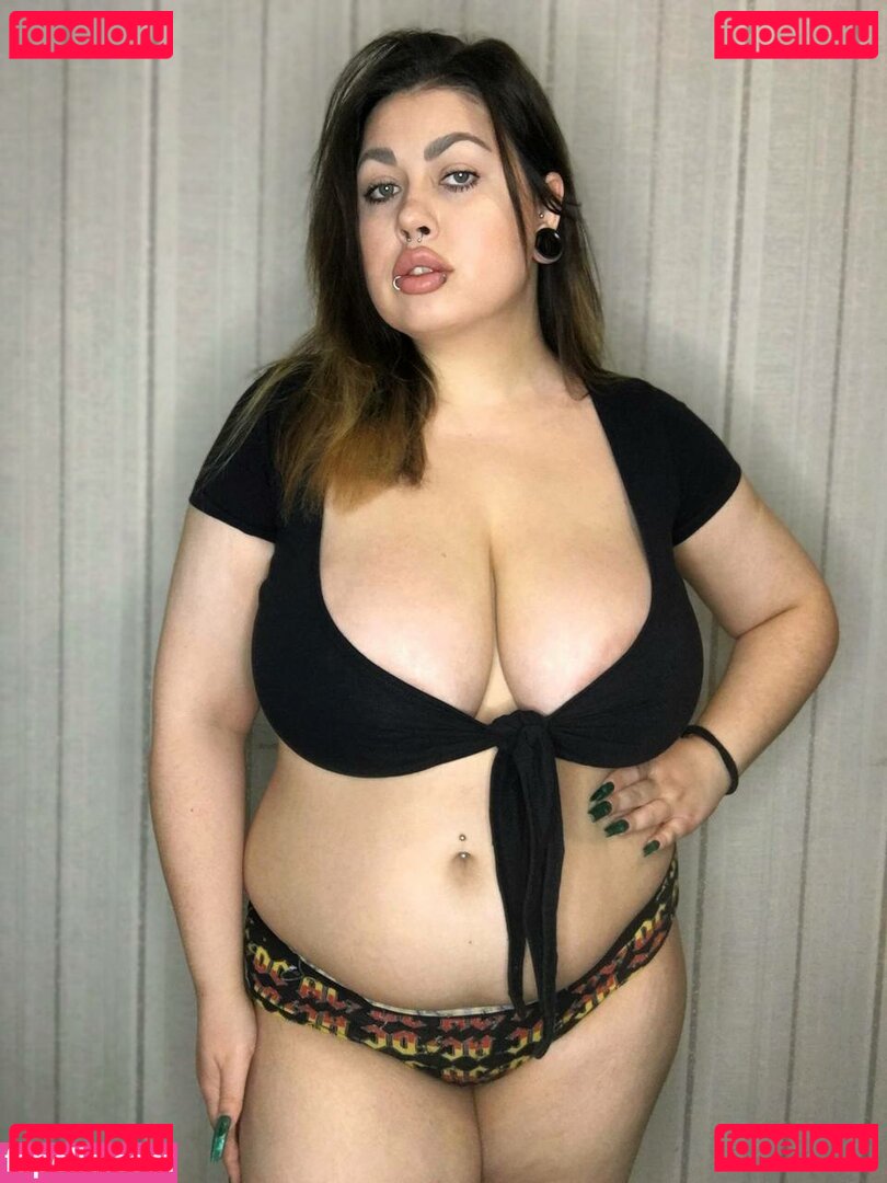 Mona Mia / mona_mi / monamia_ Onlyfans Photo Gallery 