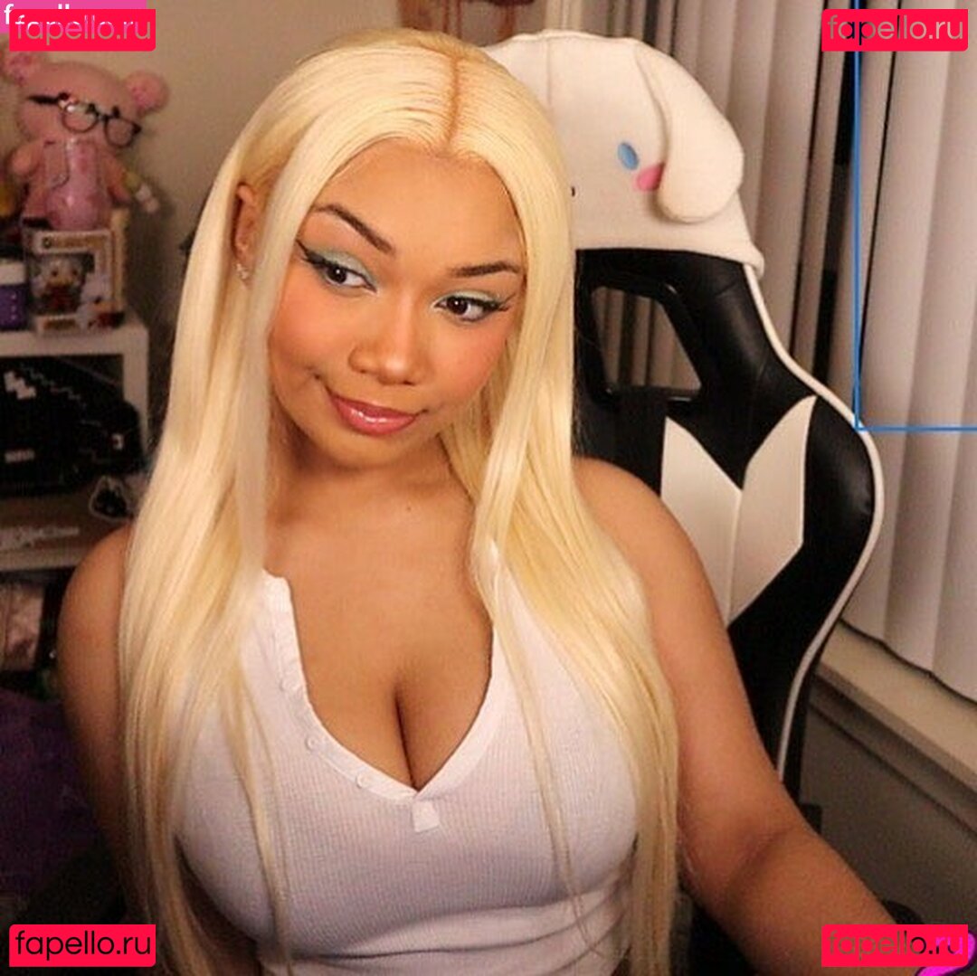 MARI / Mariiiisel / killm4ri Onlyfans Photo Gallery 