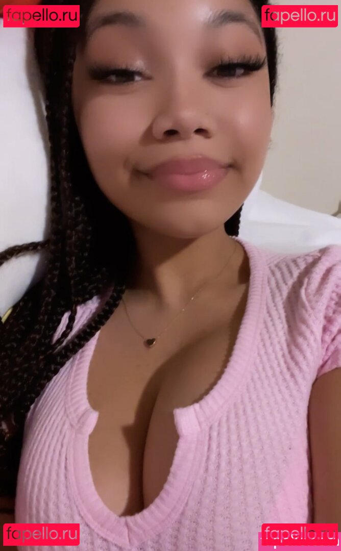 MARI / Mariiiisel / killm4ri Onlyfans Photo Gallery 