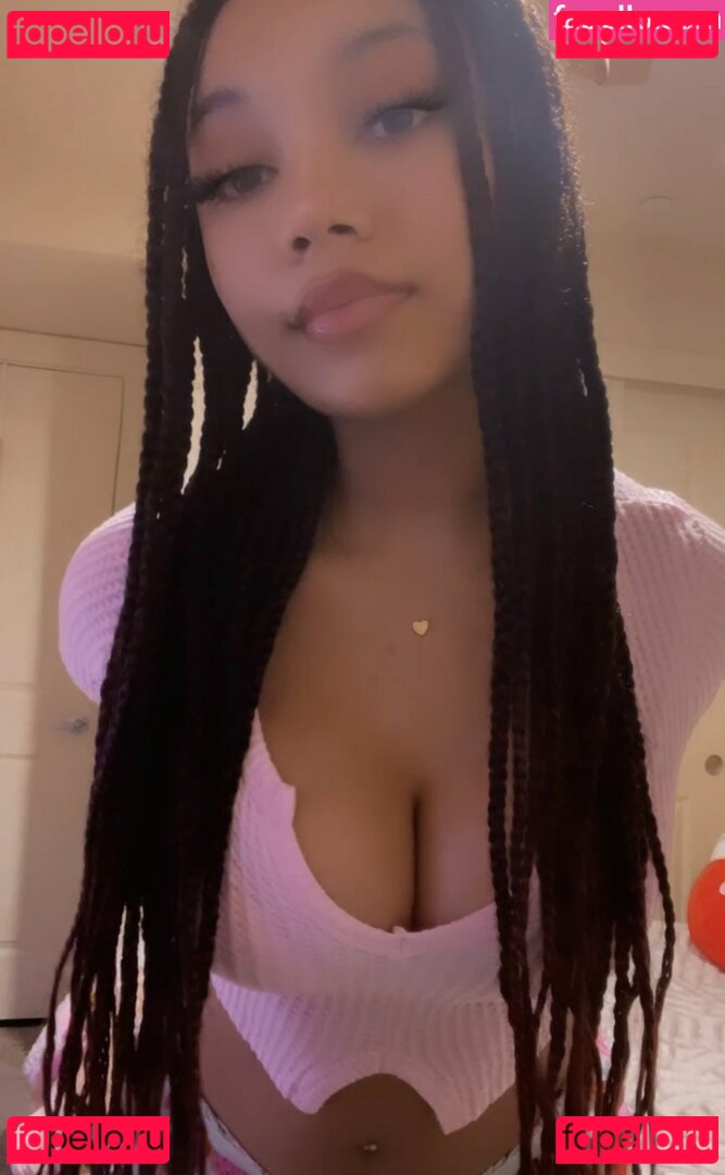 MARI / Mariiiisel / killm4ri Onlyfans Photo Gallery 