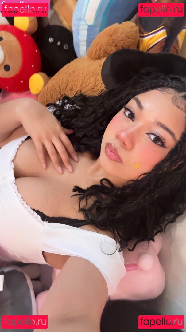 MARI / Mariiiisel / killm4ri Onlyfans Photo Gallery 