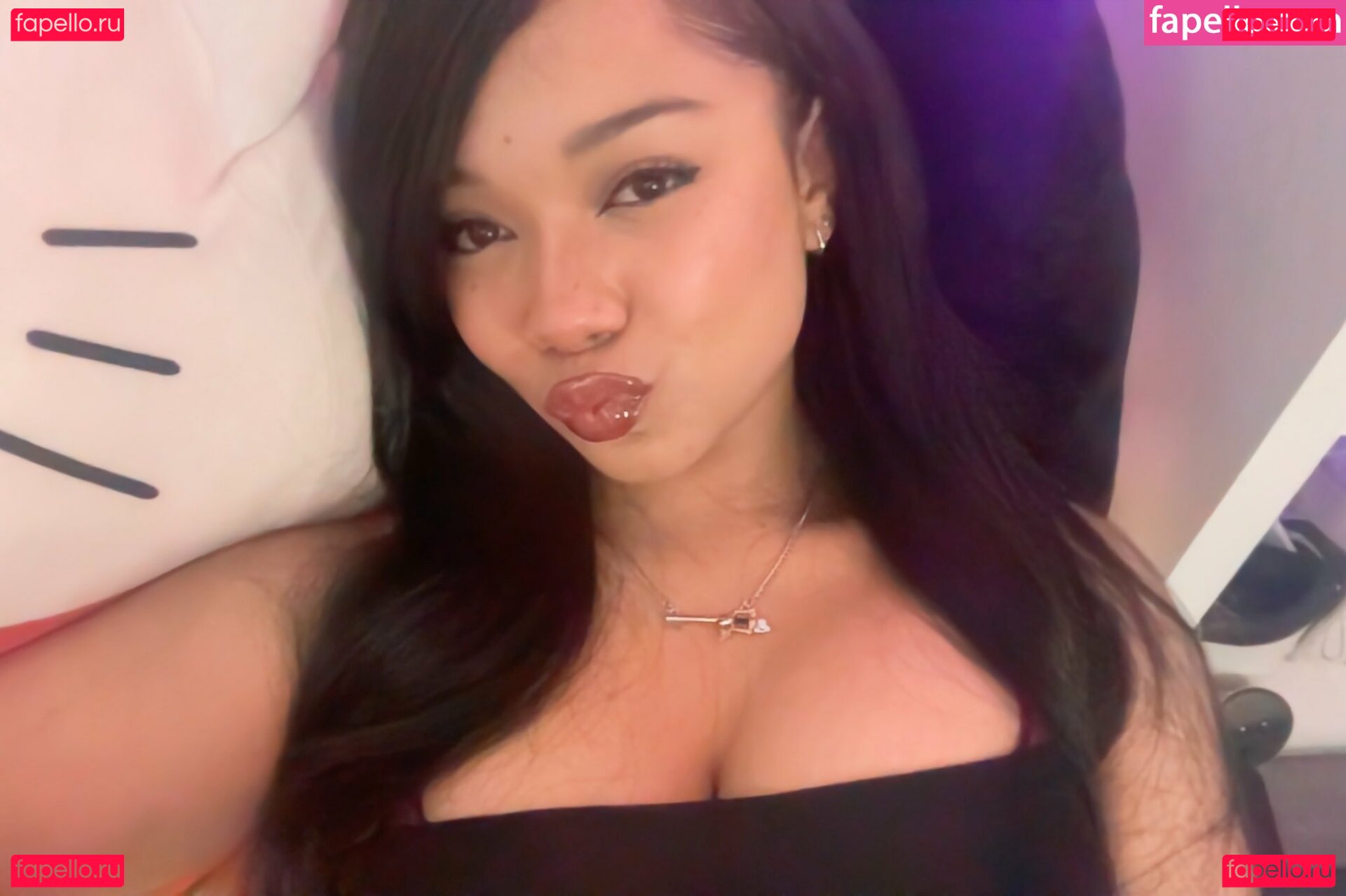 MARI / Mariiiisel / killm4ri Onlyfans Photo Gallery 