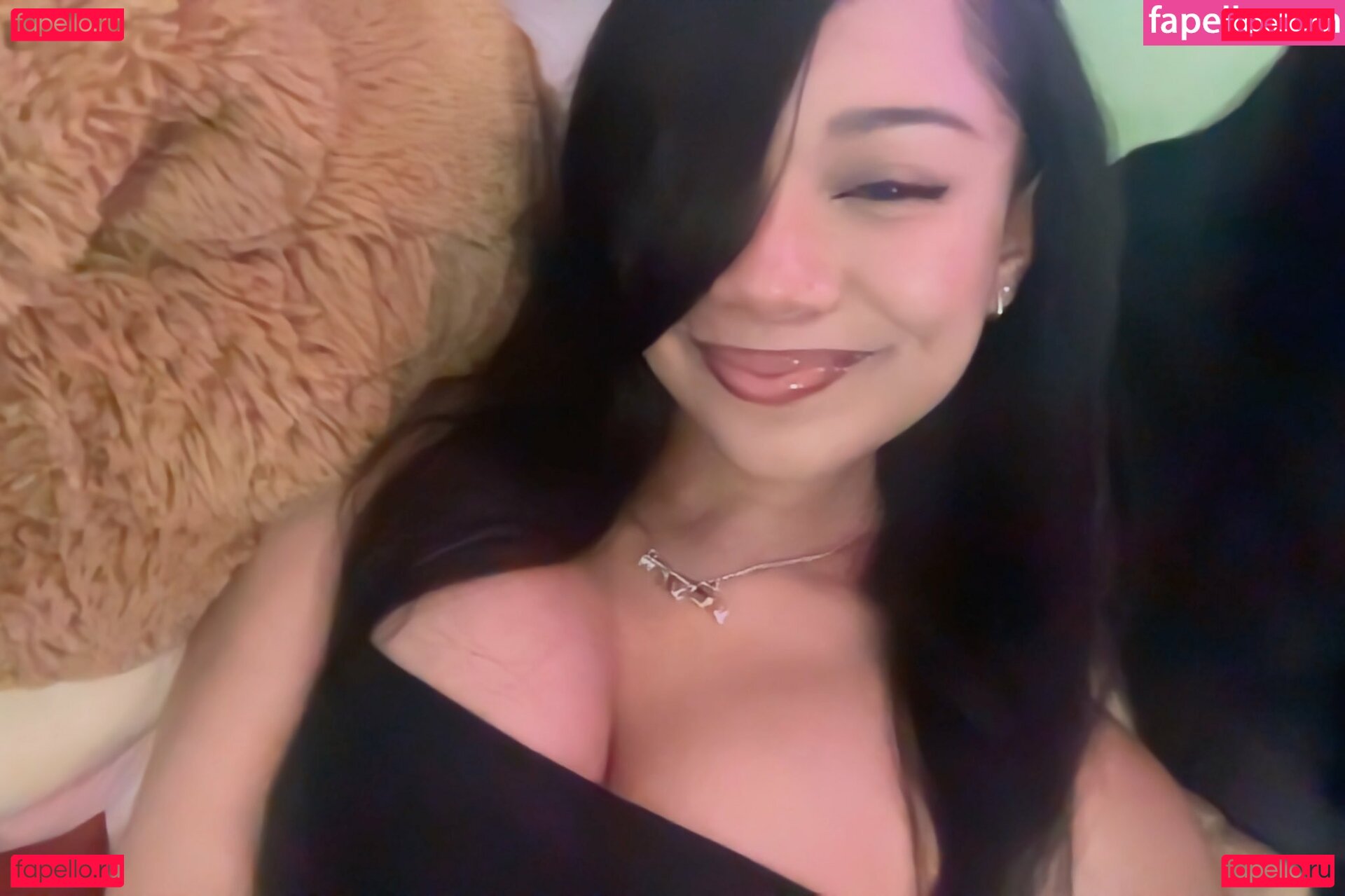 MARI / Mariiiisel / killm4ri Onlyfans Photo Gallery 