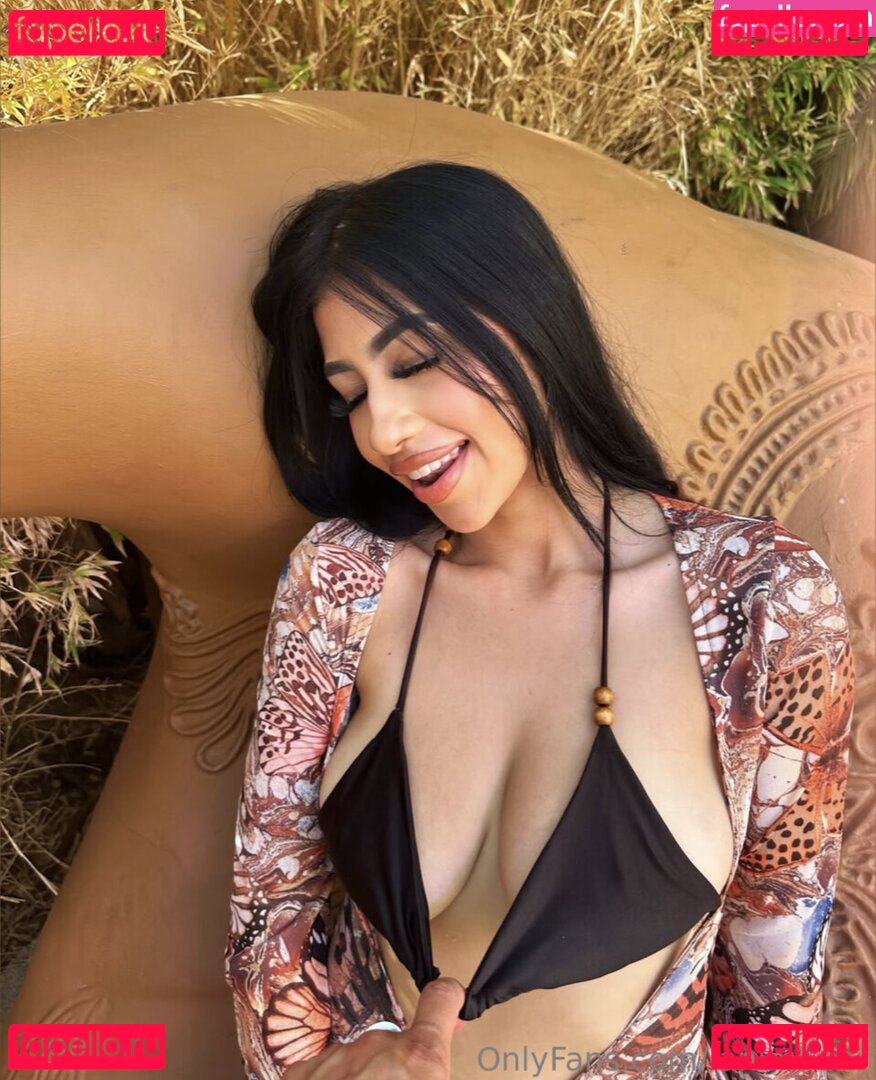 LaniiMilani / lanimilani / lannii_milani Onlyfans Photo Gallery 