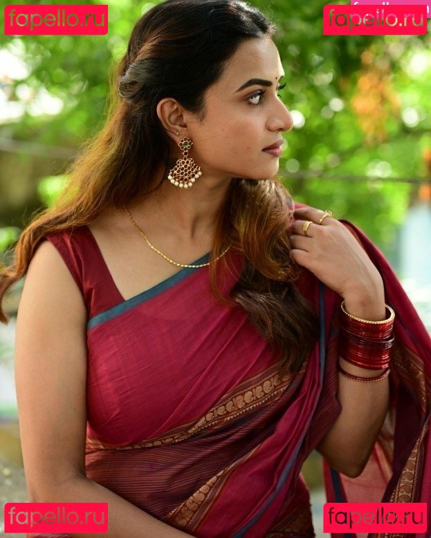 Janani Ashokkumar Nude Onlyfans Photo 23
