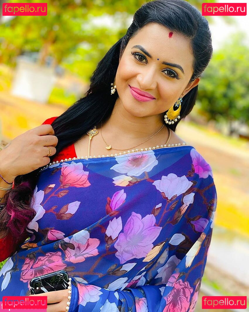 Janani Ashokkumar Nude Onlyfans Photo 16