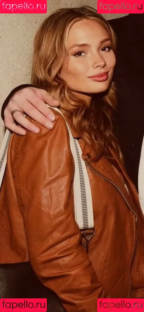 Natalie Alyn Lind Onlyfans Photo Gallery 