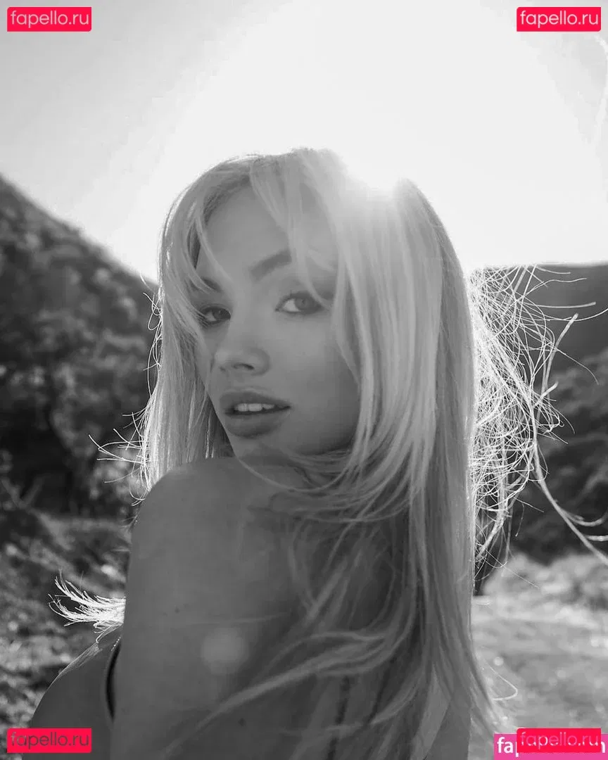 Natalie Alyn Lind Onlyfans Photo Gallery 