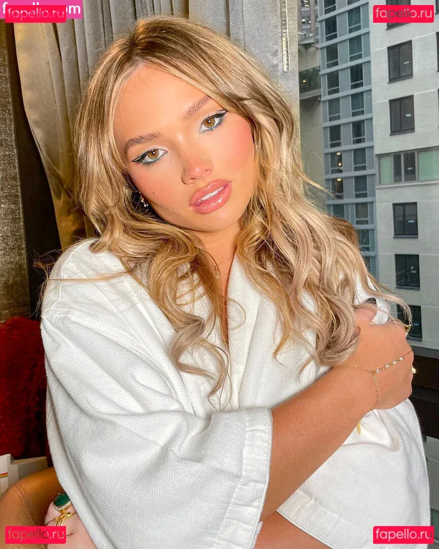 Natalie Alyn Lind Onlyfans Photo Gallery 