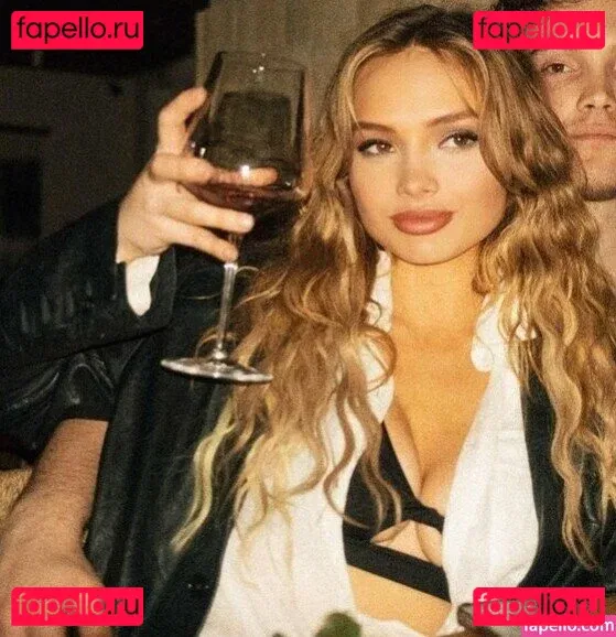 Natalie Alyn Lind Onlyfans Photo Gallery 