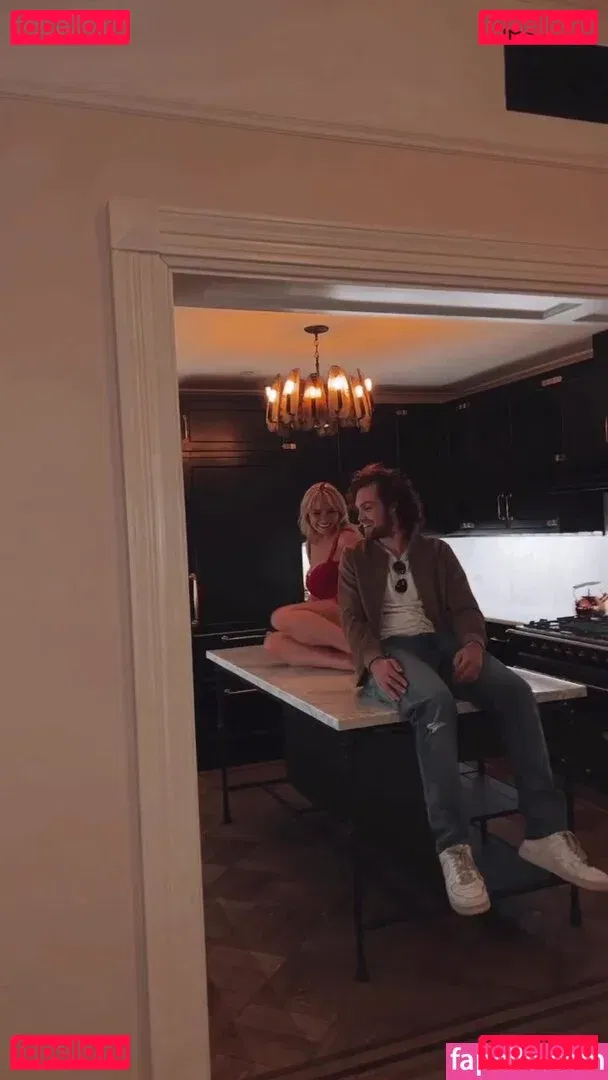 Natalie Alyn Lind Onlyfans Photo Gallery 