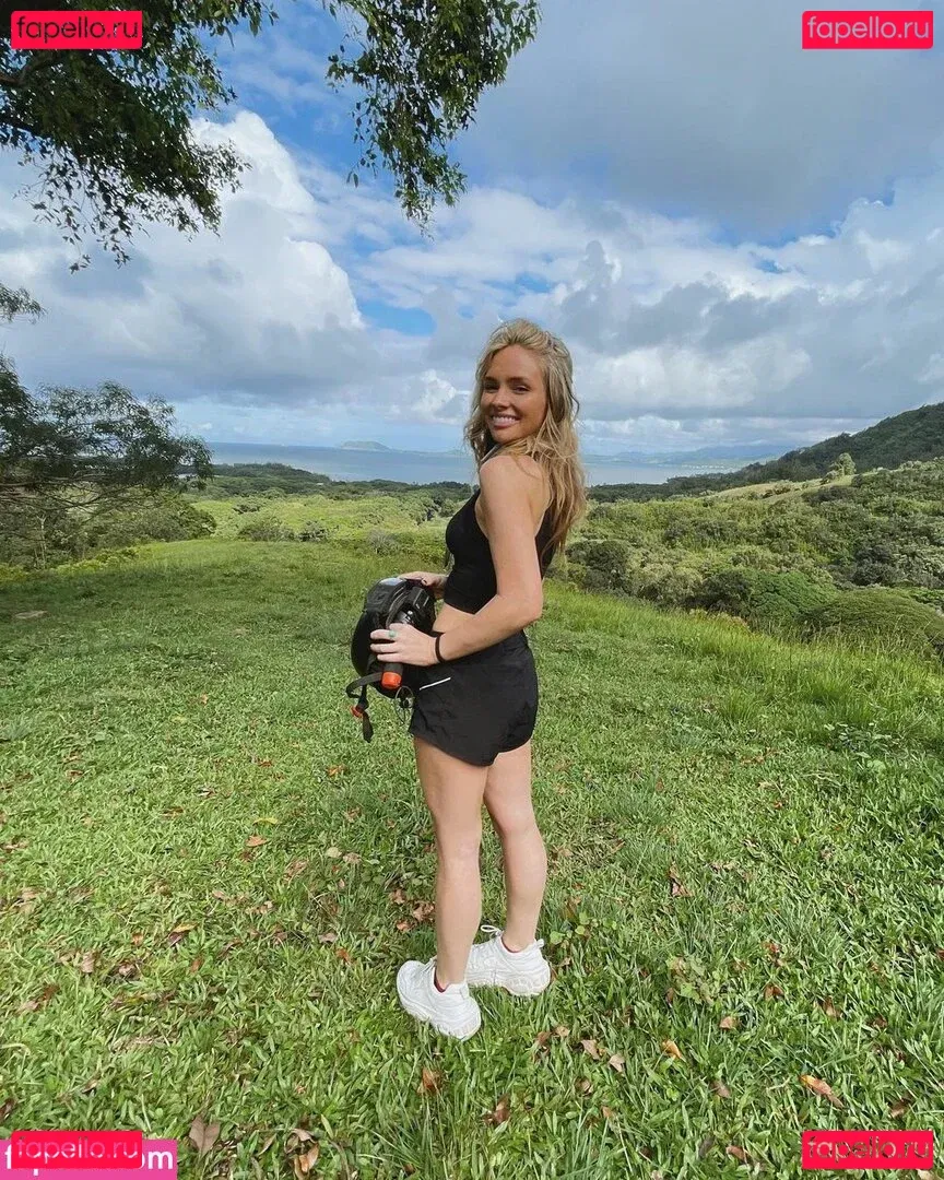 Natalie Alyn Lind Onlyfans Photo Gallery 