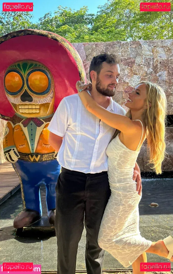 Natalie Alyn Lind Onlyfans Photo Gallery 