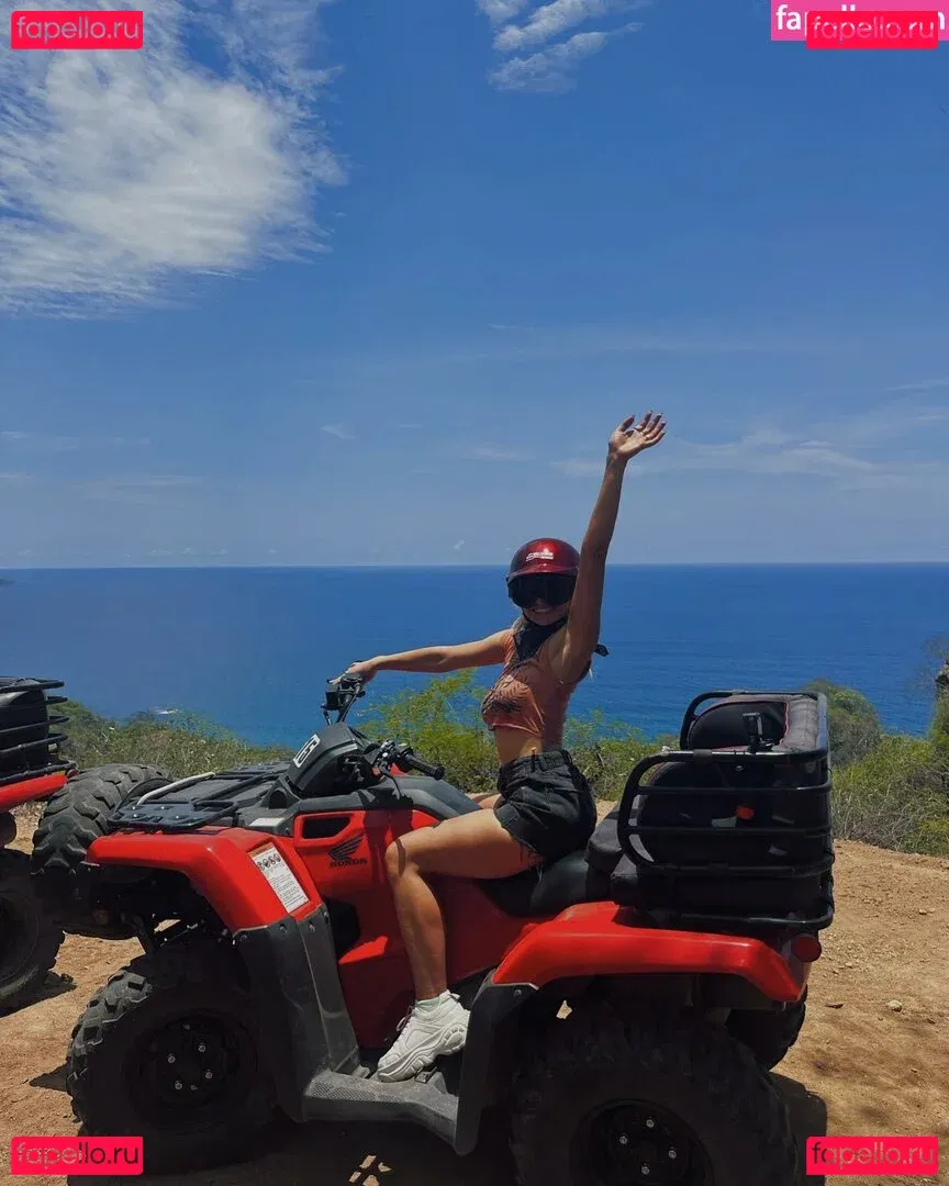 Natalie Alyn Lind Onlyfans Photo Gallery 